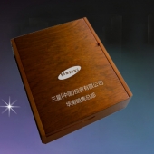 2014年4月：廣州造幣工廠為三星企業(yè)定制紀念幣制作銀條