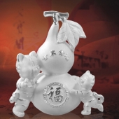 合家幸?；⒓冦y擺件